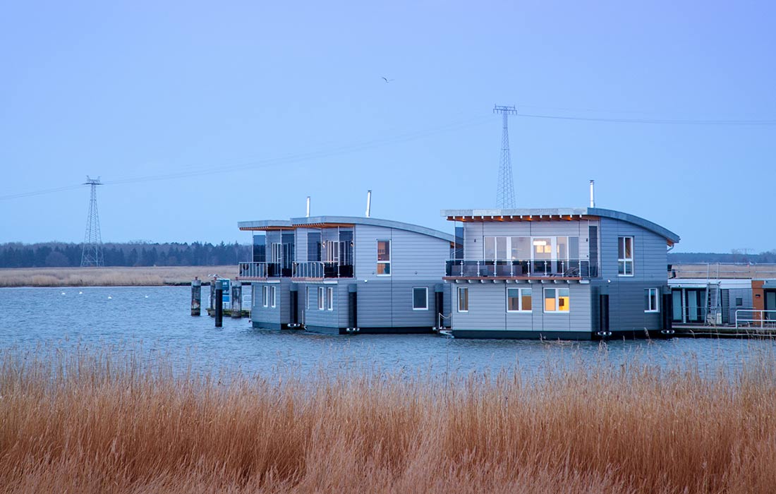 Floating House Impression